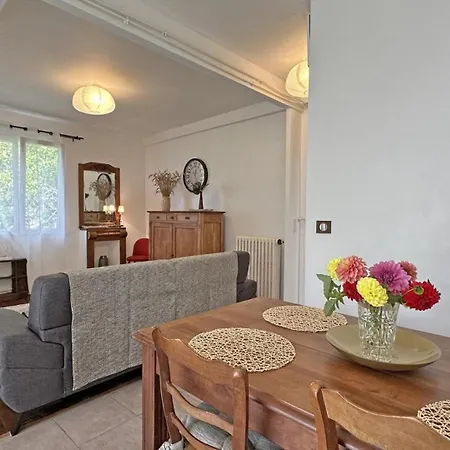 Chez Jeannine Holiday home *